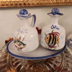 Vietri Italy Buon Giorno Hand Painted Oil & Vinegar Cruet Set Olio Aceto Tray‎